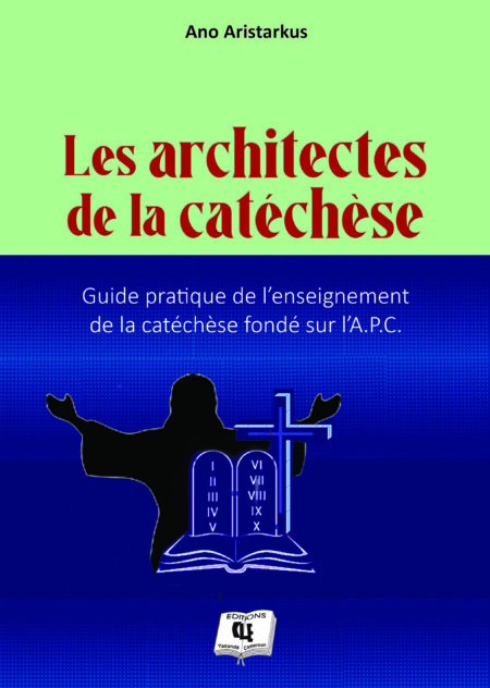 L'Église de demain est celle fondée par les chrétiens éprouvés d'au-jourd'hui. La nature de la fondation déterminera la qualité de cette Église. Si elle se fonde sur le roc, il est fort probable qu'elle soit com-pétente, incorruptible, sans ride dans le savoir, le savoir-faire et le savoir-être de la vie active comme spirituelle. C'est bien là la préoc-cupation qui incombe à tout ouvrier de l'Église: faire de toutes les nations des disciples à travers les enseignements des connaissances prescrites par le Seigneur Jésus. Le présent manuel ne fait pas l'objet de résolution de tous les maux qui minent la catéchèse, mais il se propose d'apporter un supplément méthodologique à la gestion des activités pédagogiques au niveau de la catéchèse, à travers l'Approche par les compétences (APC) centrée sur l'apprenant.